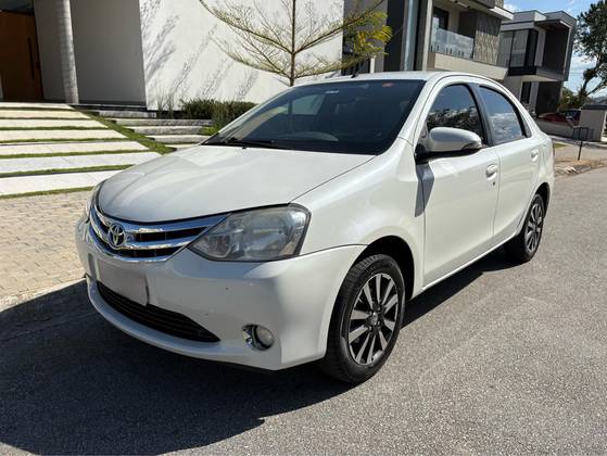 TOYOTA ETIOS 1.5 PLATINUM SEDAN 16V FLEX 4P MANUAL TOYOTA ETIOS 1.5 PLATINUM SEDAN 16V FLEX 4P MANUAL